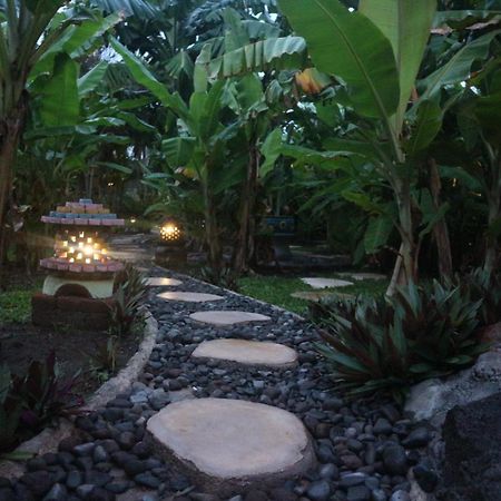 Yuda Menjangan Homestay Banyuwedang Buitenkant foto