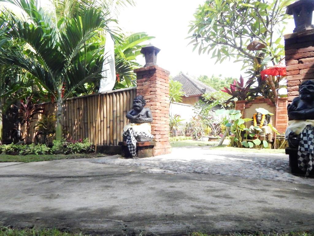 Yuda Menjangan Homestay Banyuwedang Buitenkant foto