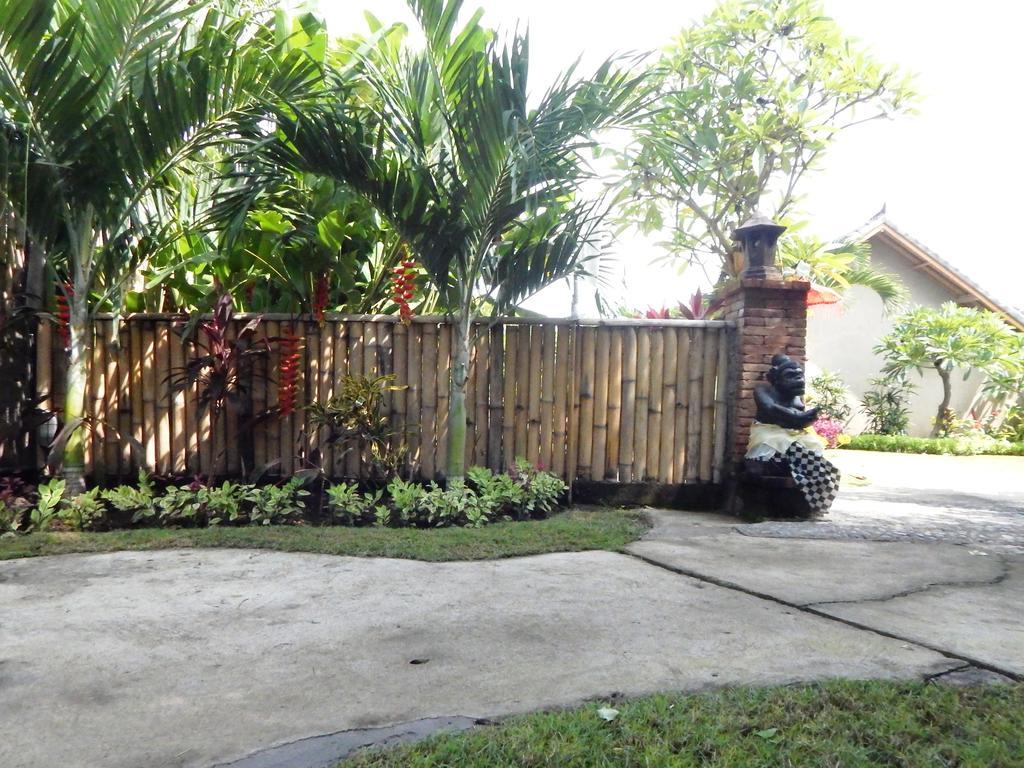 Yuda Menjangan Homestay Banyuwedang Buitenkant foto